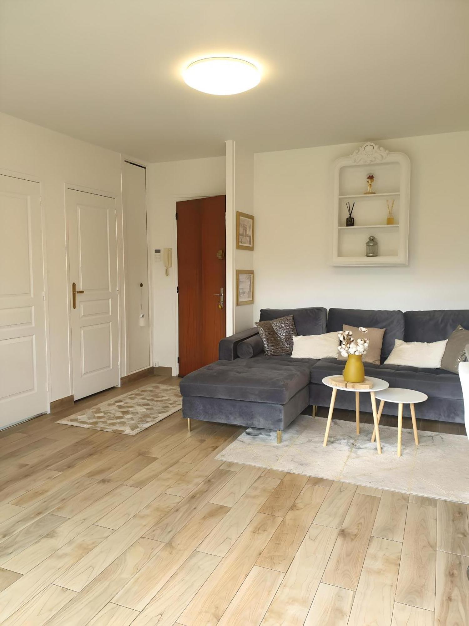 Appartement Avec Jardin Prive - 2 A 4 Voyageur Chaville Kültér fotó