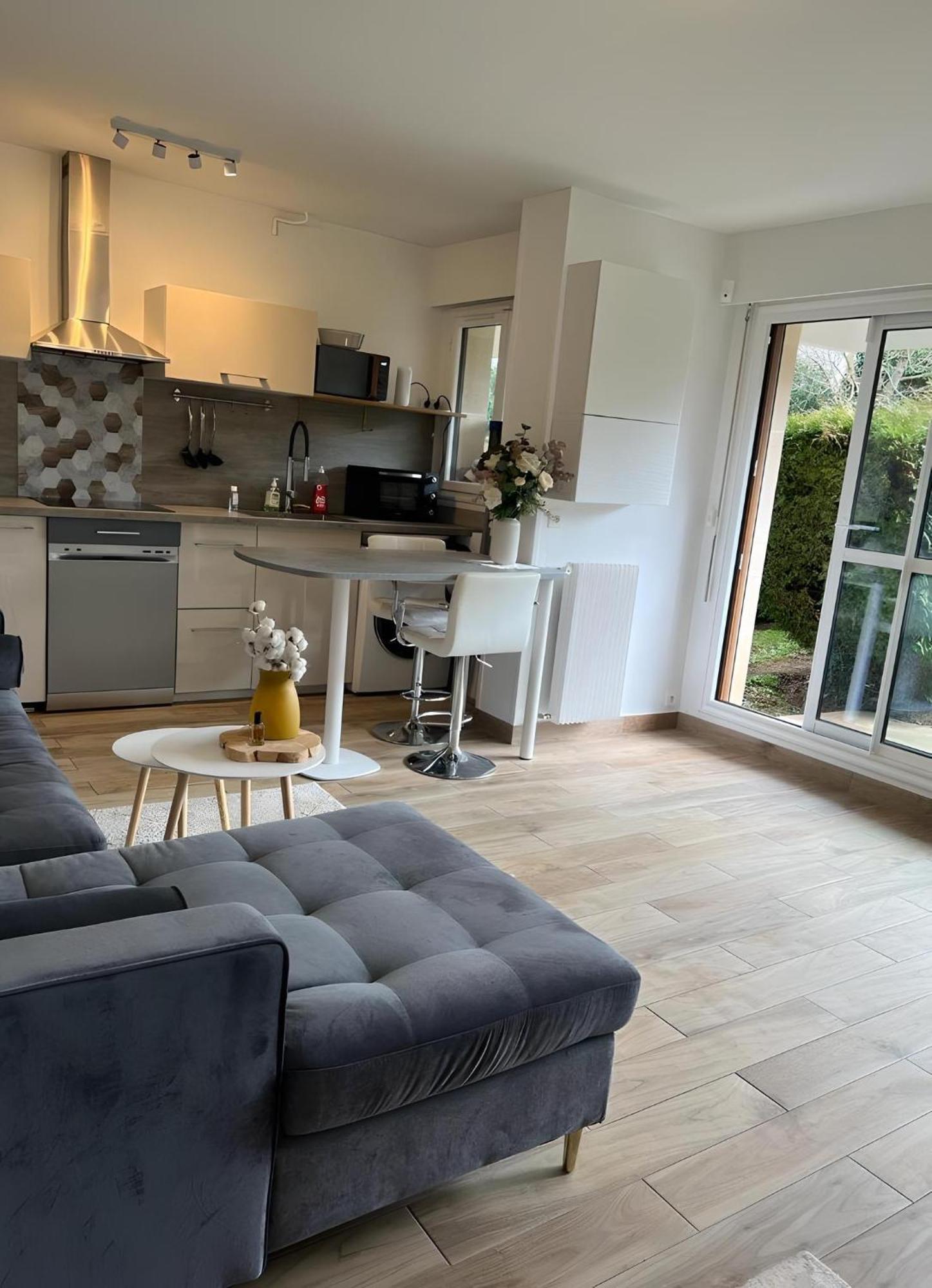 Appartement Avec Jardin Prive - 2 A 4 Voyageur Chaville Kültér fotó